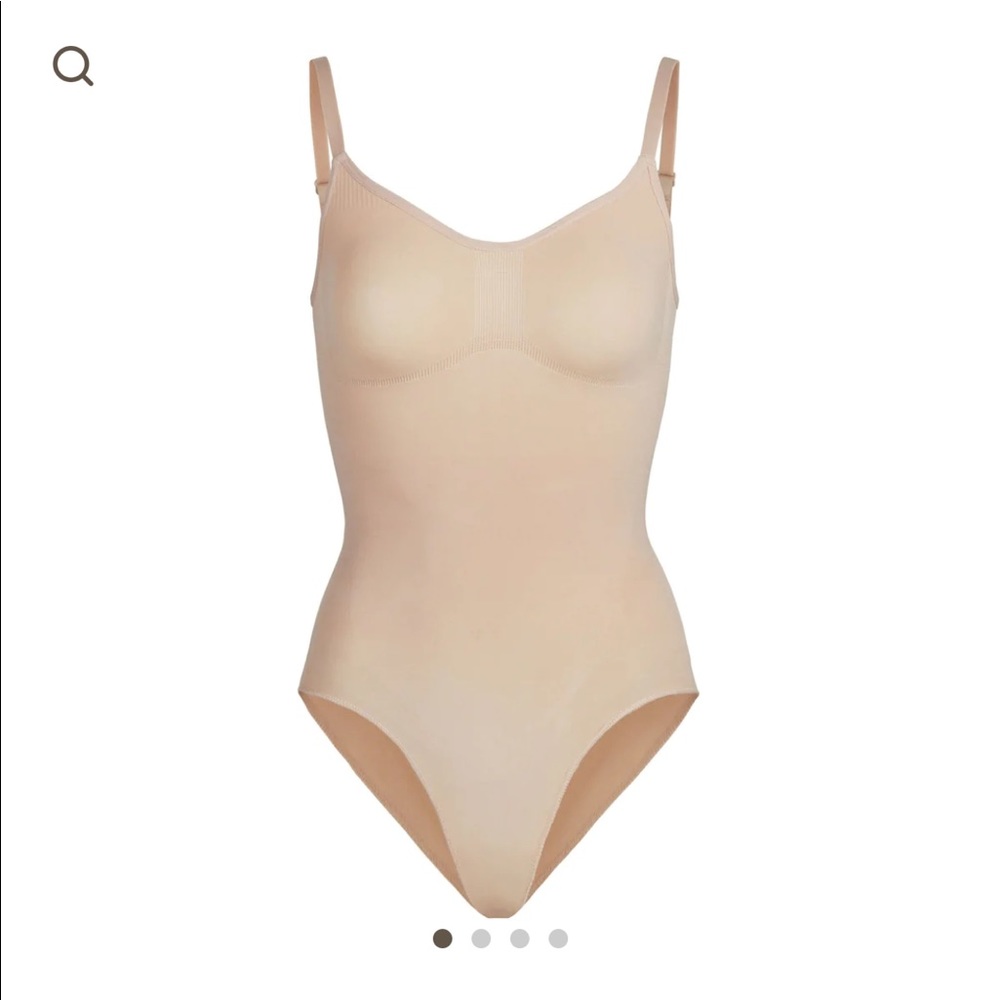 SKIMS sculpting bodysuit w snaps